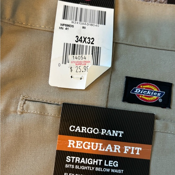 Dickies Pant Bundle- like new sizes 36,34,34,34 - 2 new and 2 like new - Picture 7 of 8